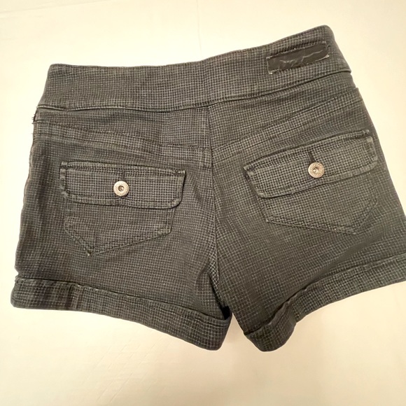 Foxy Jeans Size 5 shorts - black & white plaid pattern. Two sets of Side buttons - Picture 2 of 7